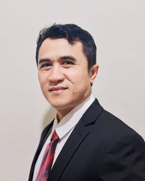 Prof. Arono, M.Pd