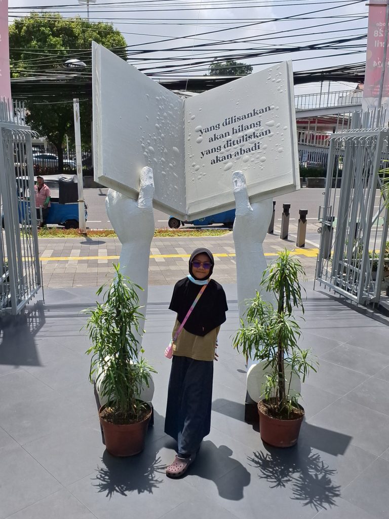 PERBEDAAN KOTA VAKA DAN KOTA RAYA