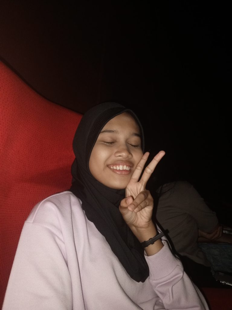 Bahu Yang Tak Pernah Mengeluh